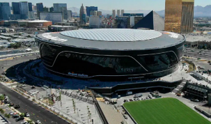 Los Raiders inauguran victoriosos su estadio en Las Vegas