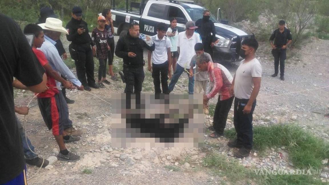 https://vanguardia.com.mx/coahuila/suspenden-a-cinco-policias-municipales-de-castanos-que-presenciaron-tortura-de-osezno-BA3772146