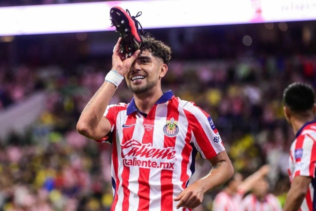 Ricardo Marín anotó el primer gol de la noche. 